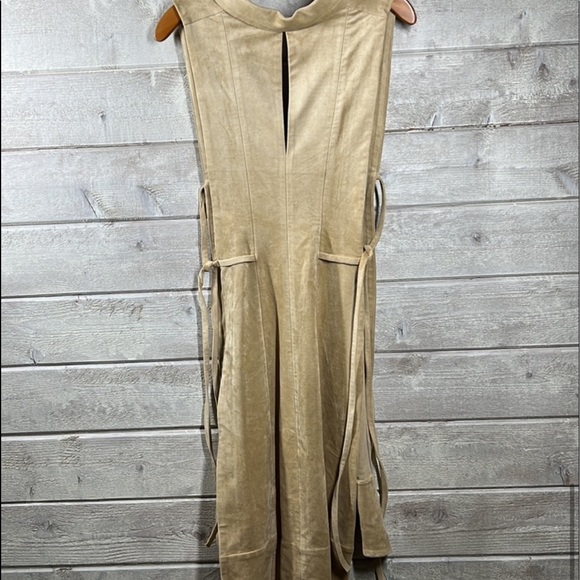 BCBGMAXAZRIA
Gaia Faux-Suede Long Vest - Picture 7 of 11